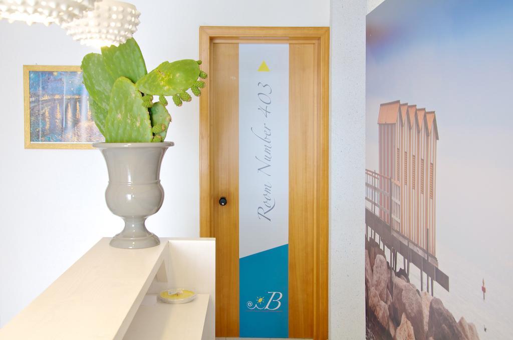 Blu Side Hotel & Residence Торре-Сан-Джованни-Удженто Экстерьер фото