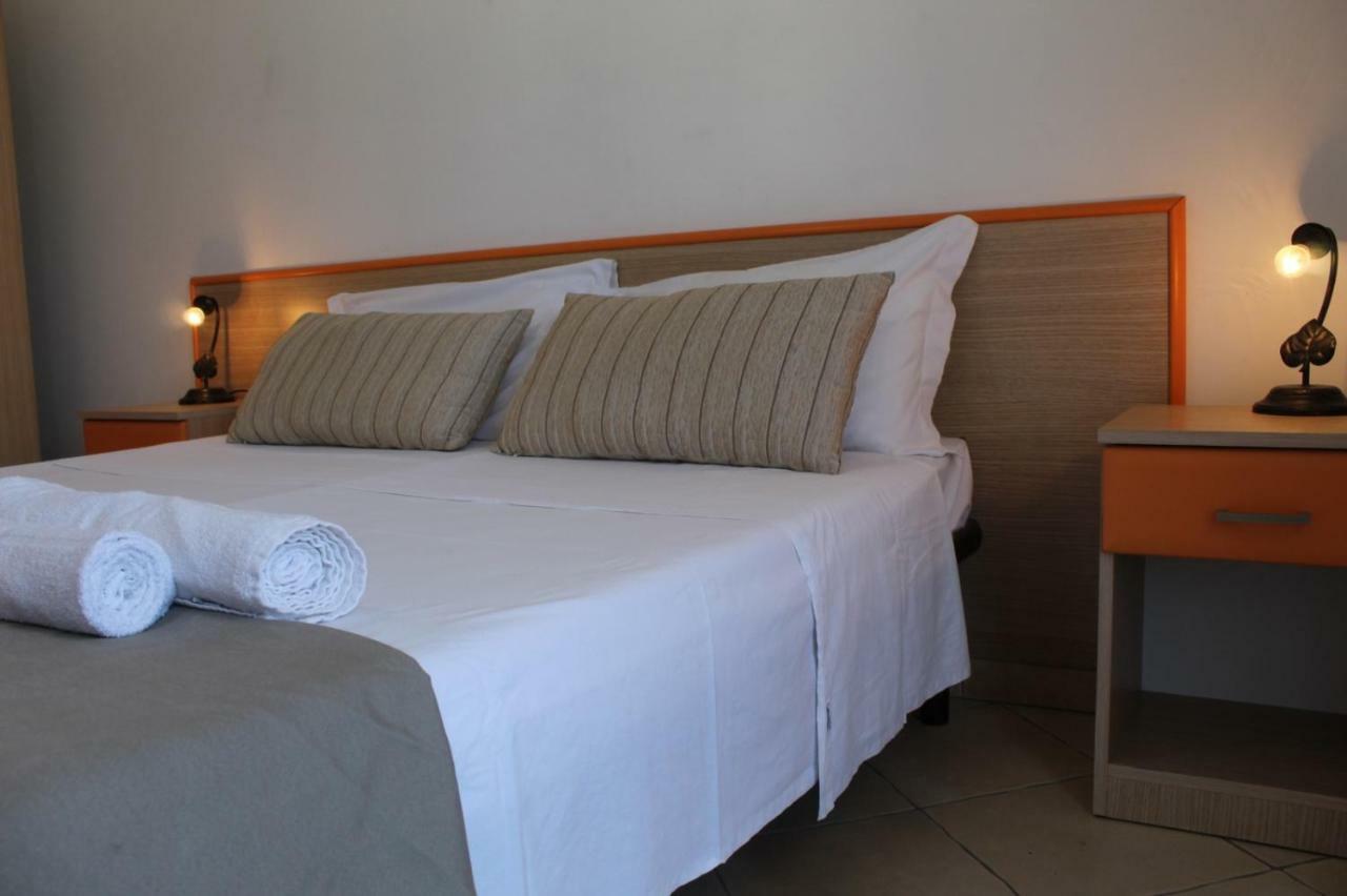 Blu Side Hotel & Residence Торре-Сан-Джованни-Удженто Экстерьер фото